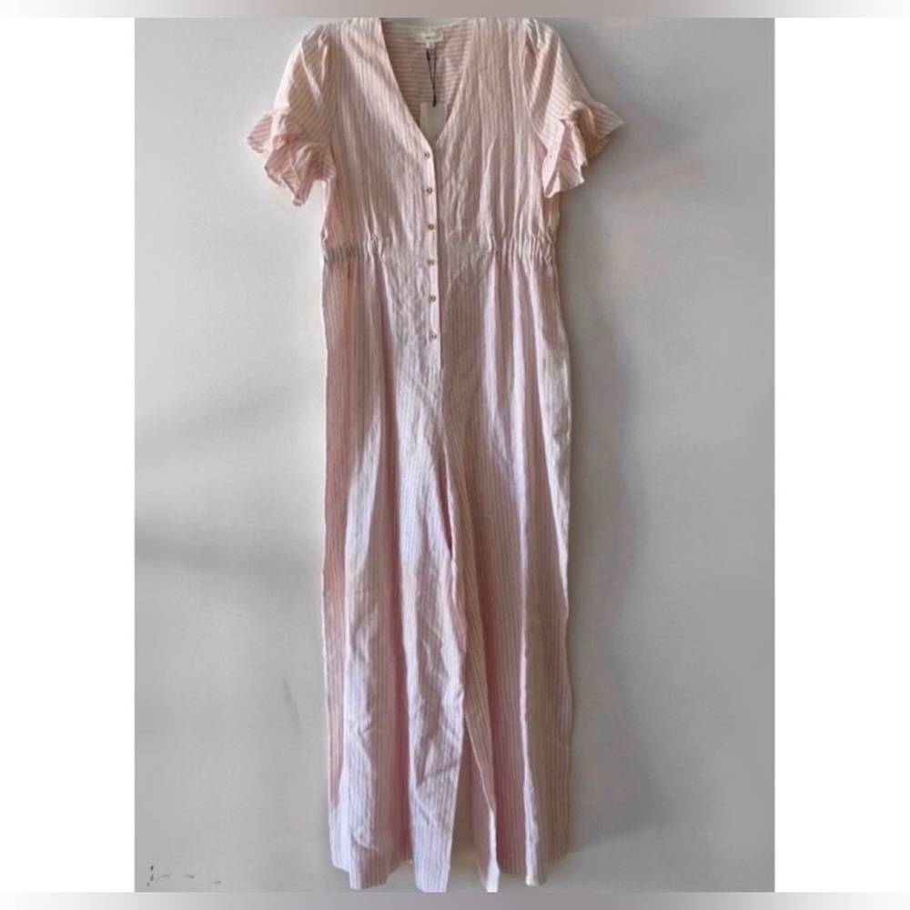 Pink and White Striped Button-up Ruffle Sleeve
V-Neck Linen
Jumpsuit